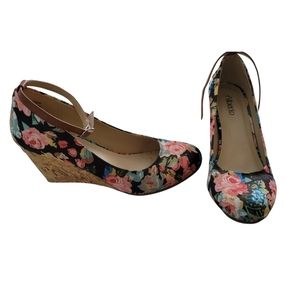 Beautiful Alberto "floral" wedge size 40 (9)